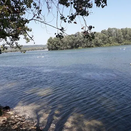 アパート La Grace